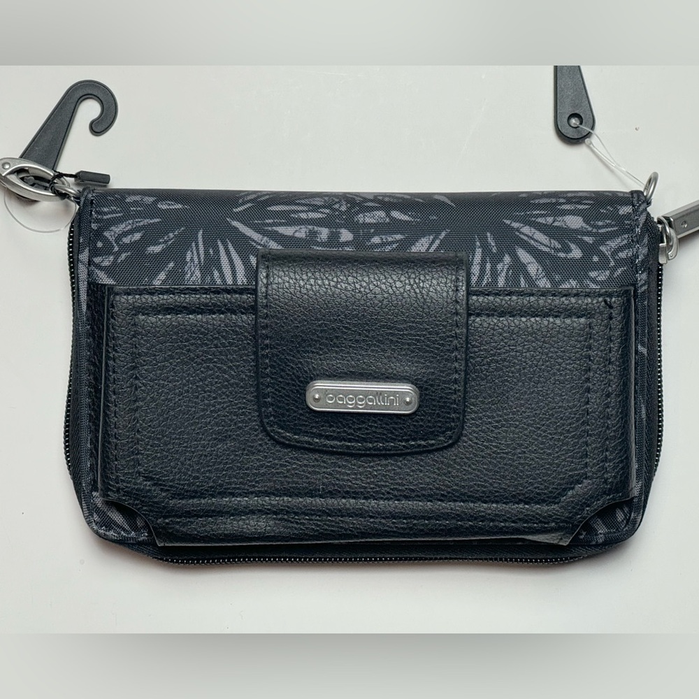 NWT Baggallini Women's Dark Shadow Grey CROSSBODY Water Resistant Purse/Wallet